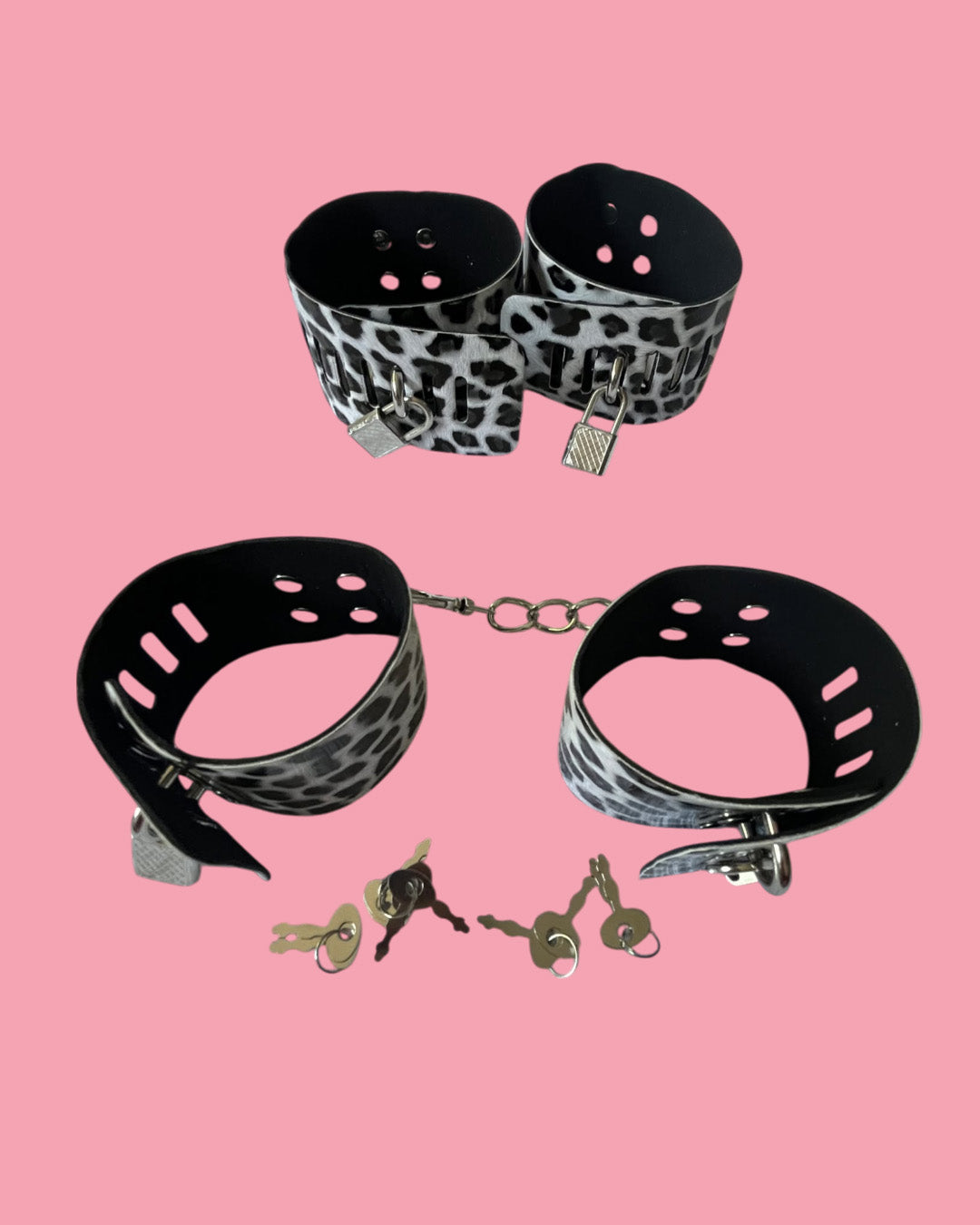 BDSM Set 10 piezas ANIMAL PRINT con pinzas para pezones