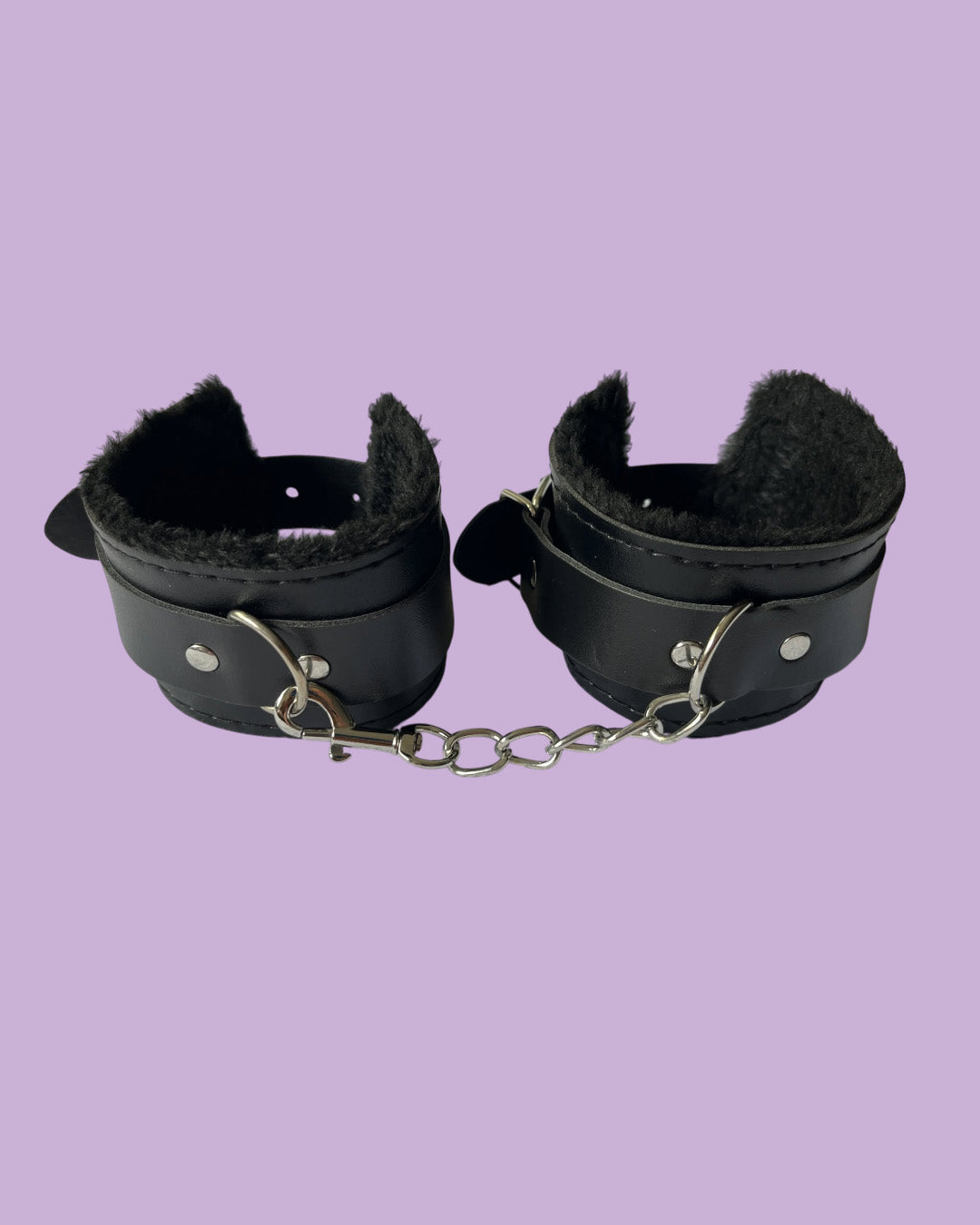 BDSM Esposas en cuero y peluche NEGRAS