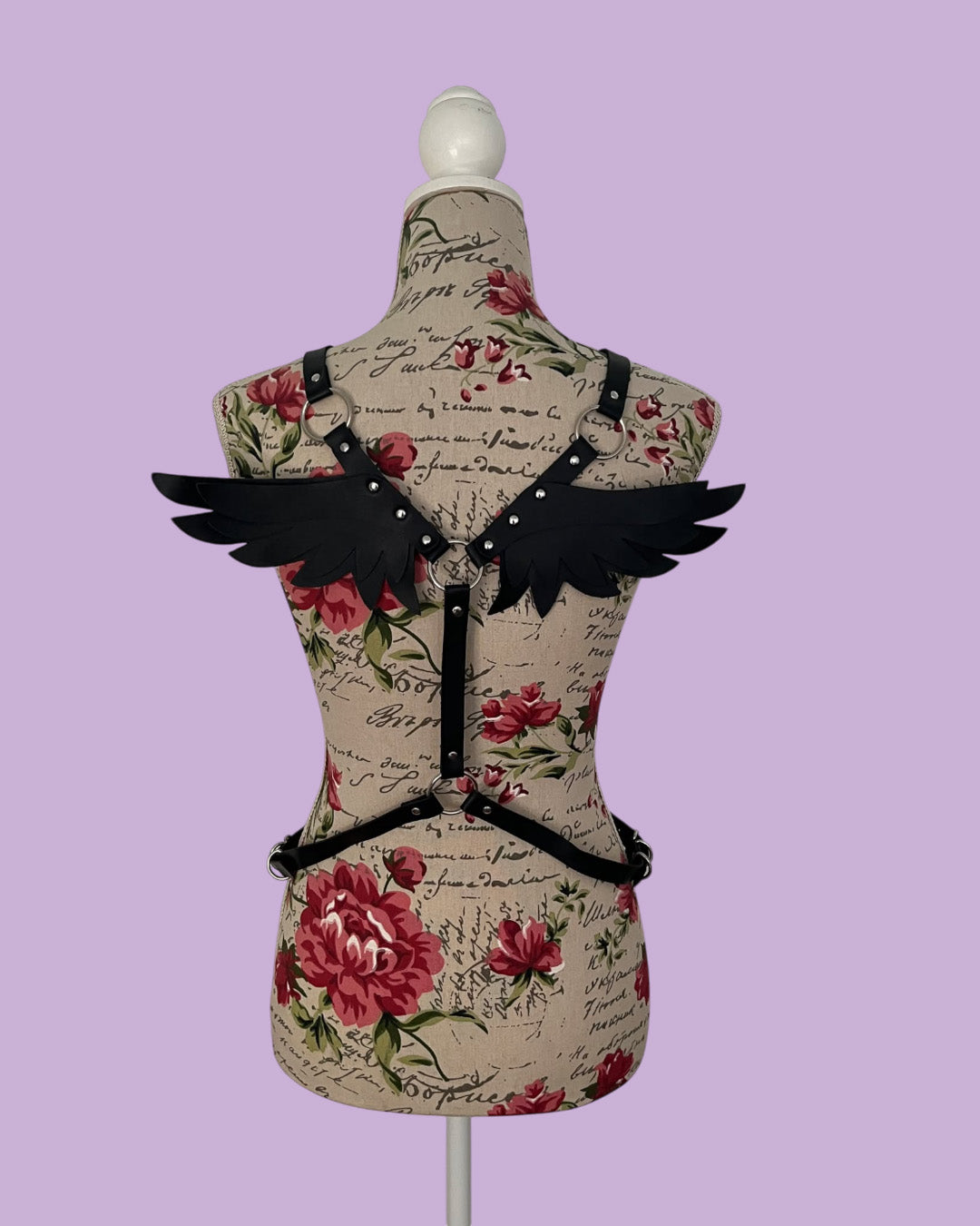 BDSM Arnes body alado para dama en cuero Bondage